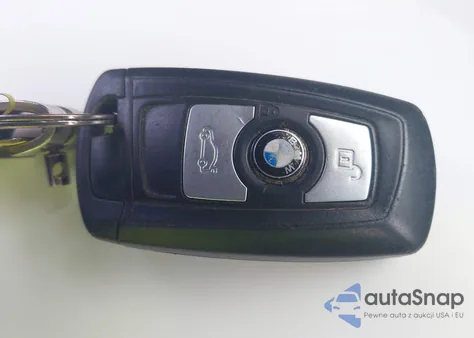 2013 BMW 328I xDrive z USA, uszkodzony, nr VIN WBA3B5G53DNS04643